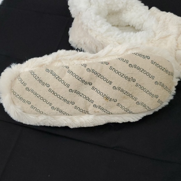 Snoozies Slippers (280) - Picture 7 of 8